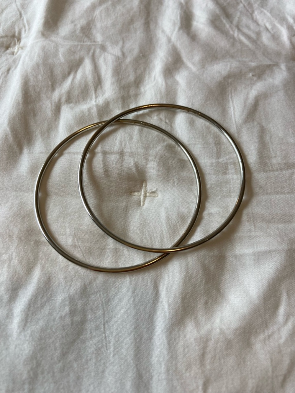 Two silver bangles bracelets - Picture 2 of 4
